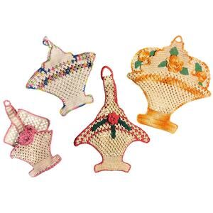 Set of 4 Vintage Handmade Crotched Hot Pads and Holders Wall Decoration